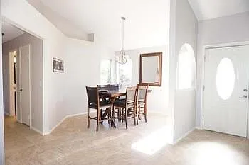 409 E Topeka Dr — Photo 8