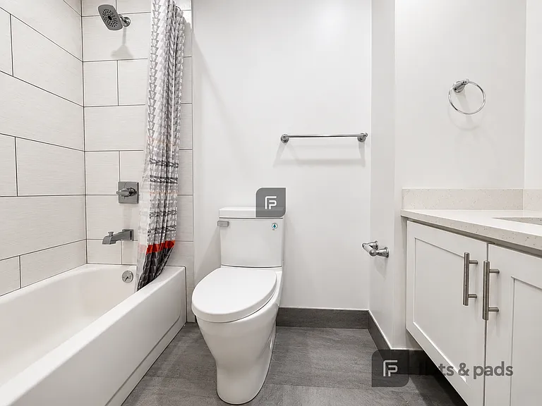 629 45th St #2A — Photo 9