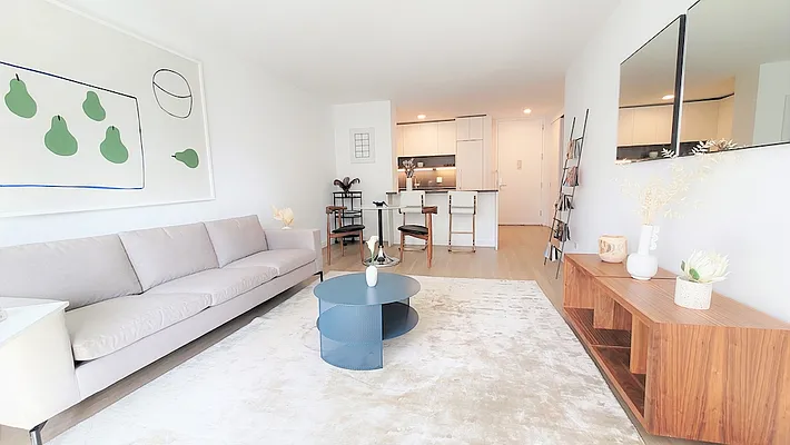 Rented by Greystar | media 20