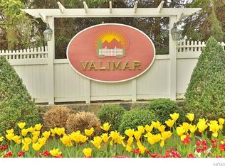 54 Legend Cir, White Plains, NY 10603