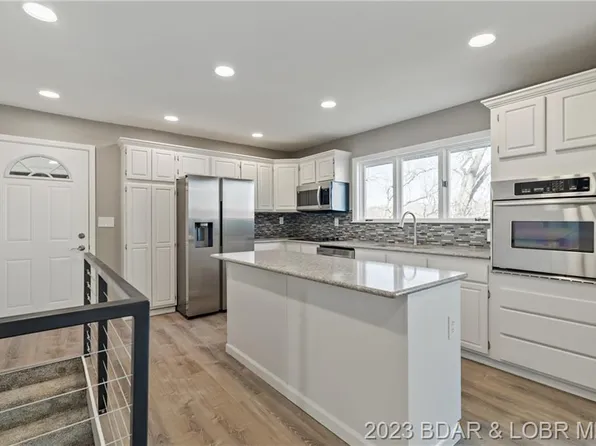 2807 Twin Rivers Point, Camdenton, MO 65020