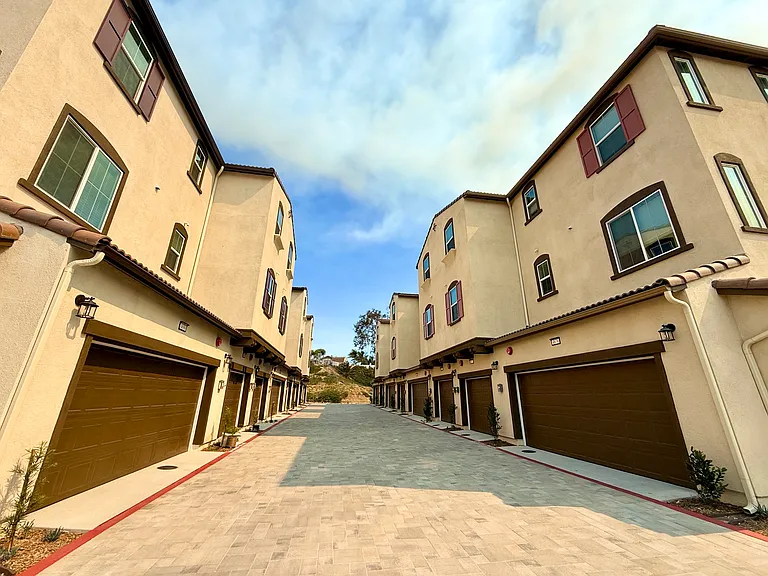 4889 Merida Way — Photo 46