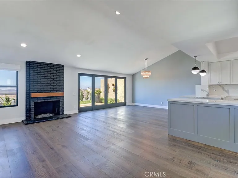 22831 Mariano Dr — Photo 7