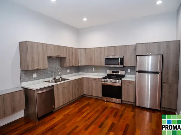 Luxury Loft Apartments in Historic Downtown Marietta, 176 Front St #2A, Marietta, OH 45750