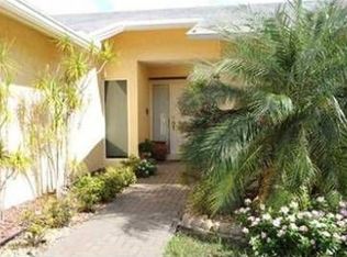 3700 Simms St, Hollywood, FL 33021