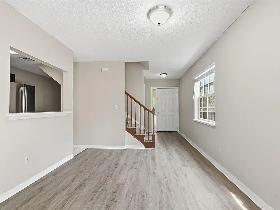 19 Hillside Ave #19