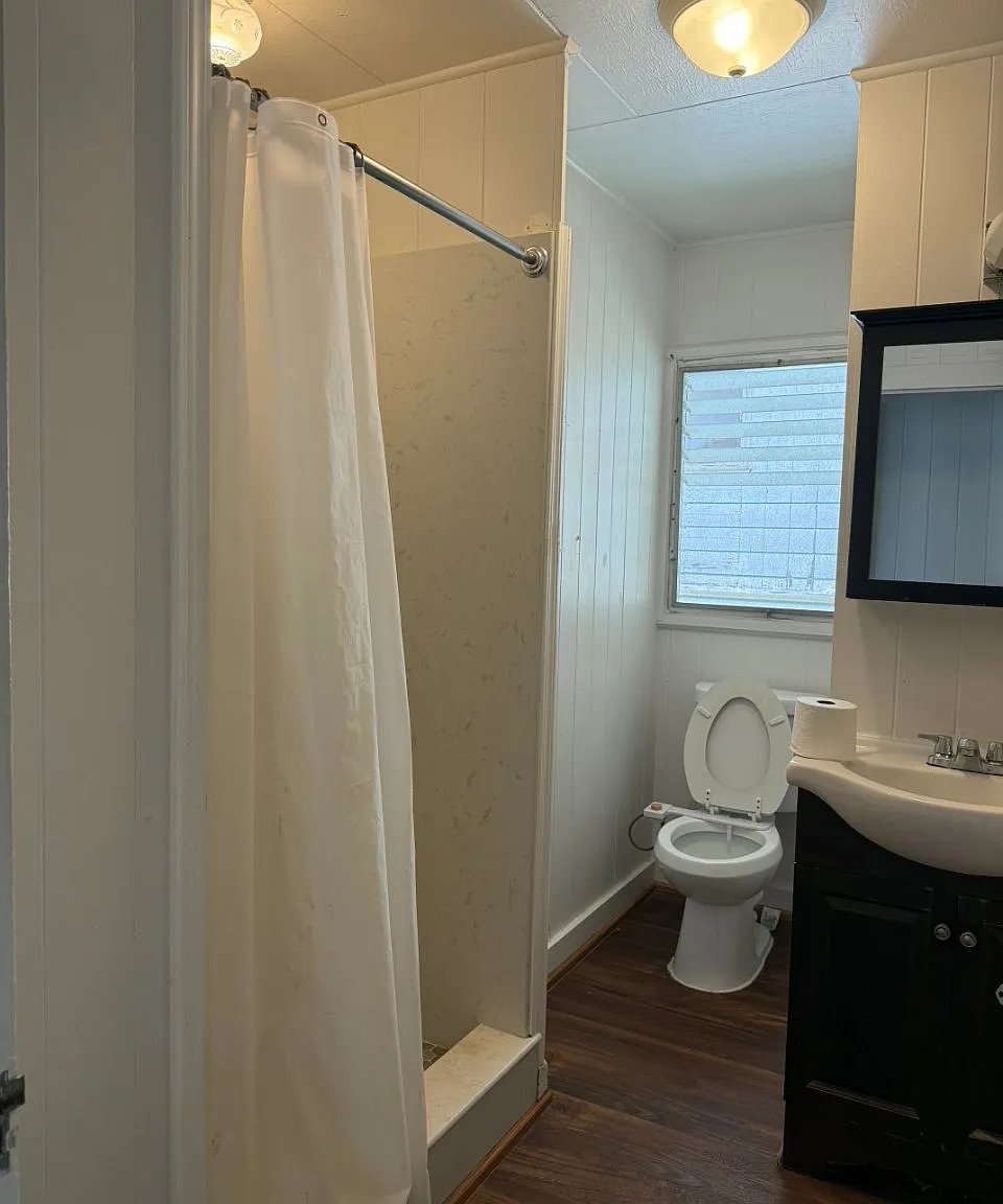3 bed, 1400 sqft, $3,200 — Photo 2