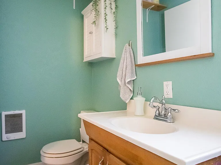 Full bathroom
