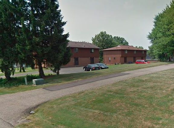 2nd image of 7465 Seymour St NW