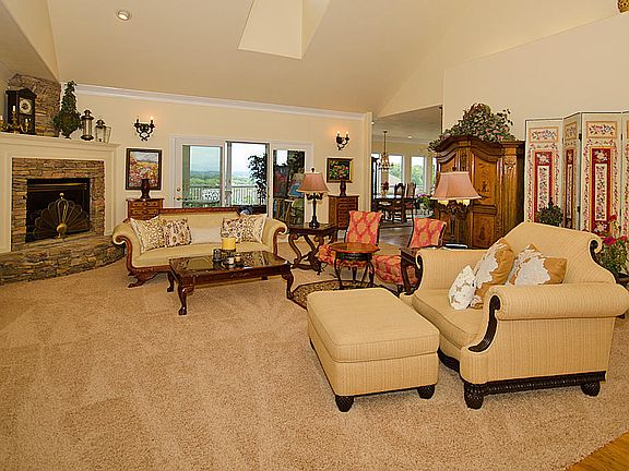 4th image of 225 Osprey Cir