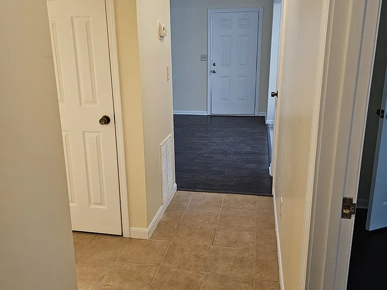 302 Wood Rdg — Photo 10