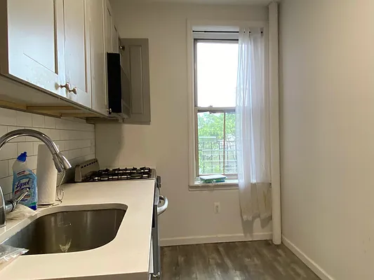Rented by TheRealEstateCompany.com LLC | media 12