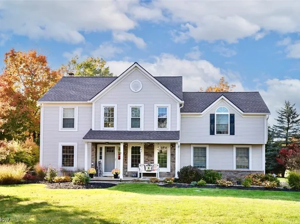 8576 Pabin Ct, Macedonia, OH 44056