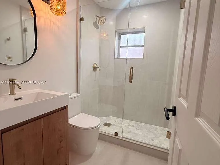 525 SW 22nd Ave #B — Photo 12