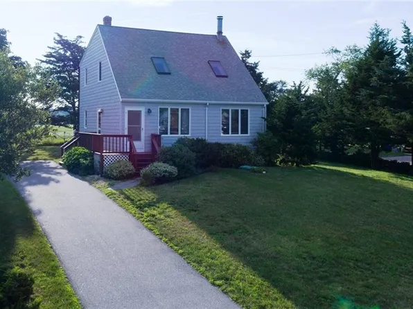 26 Charlene Ave, Westerly, RI 02891