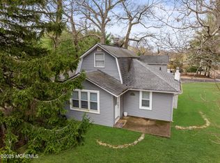 174 Whale Pond Rd, Oakhurst, NJ 07755