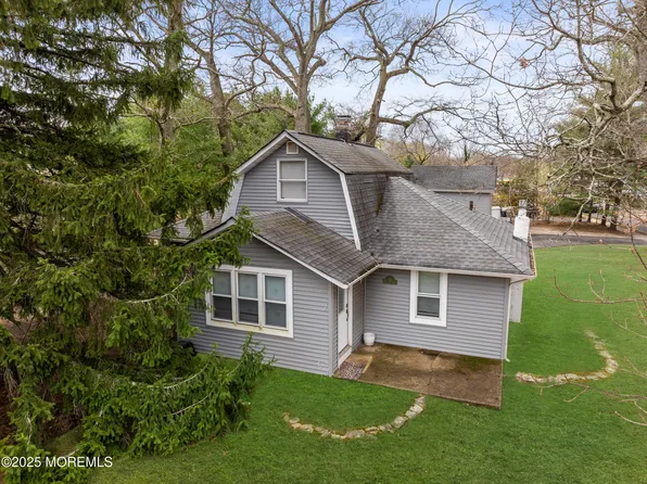 174 Whalepond Road, Oakhurst, NJ 07755