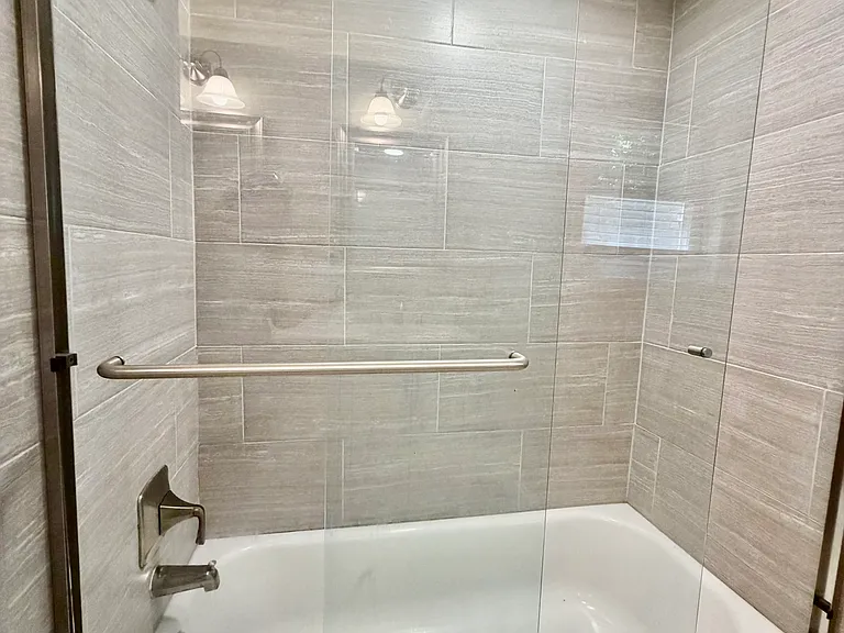 109 James Dr — Photo 14