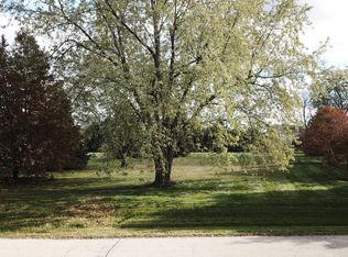 9810 Hunters Ln, Spring Grove, IL 60081