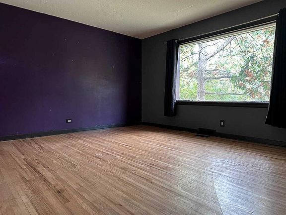 4th image of 4216 W 16a St SW