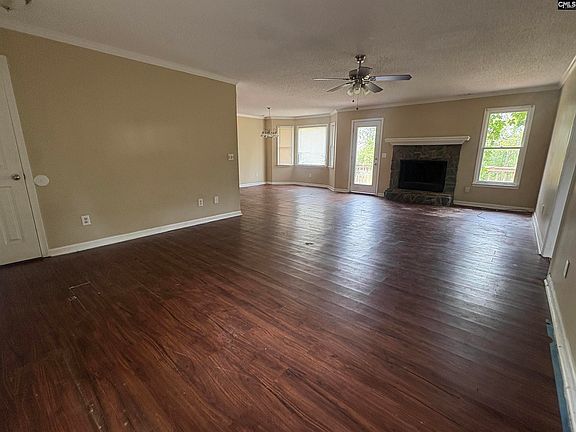 3rd image of 204 Woodchase Ln