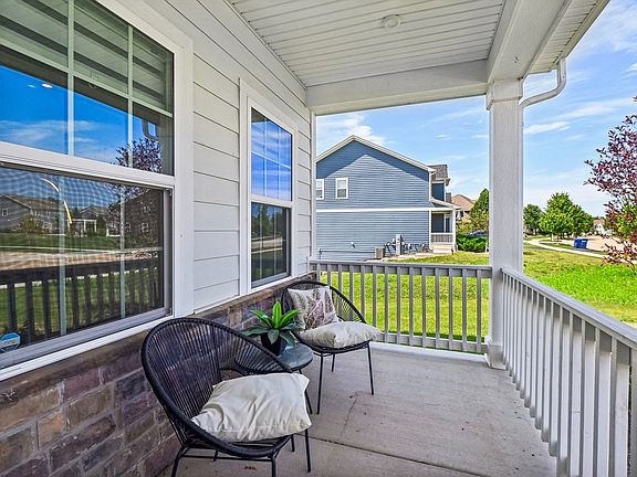 4th image of 195 Goldenrod Dr