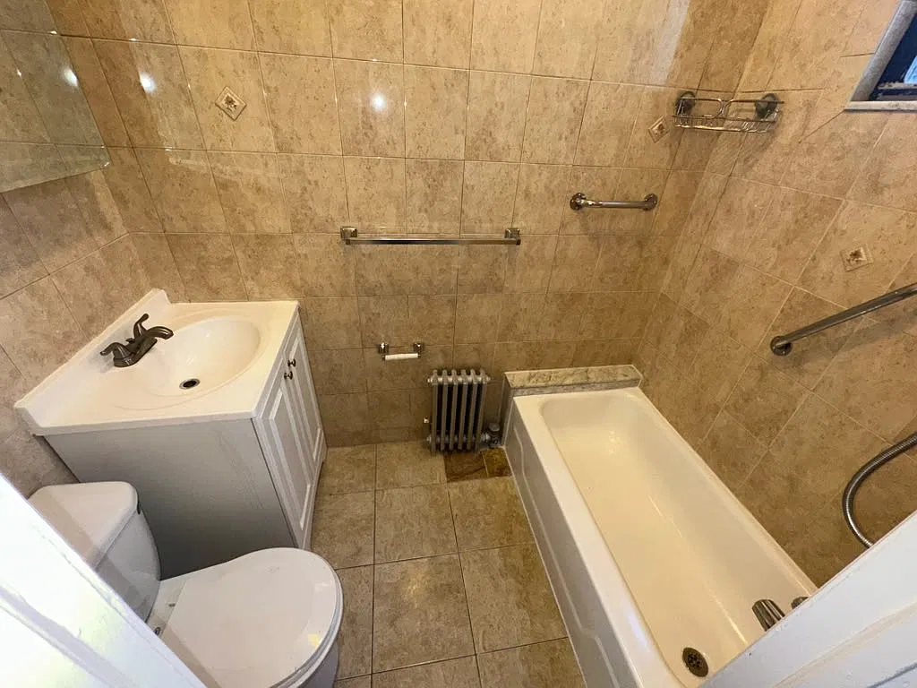 2 bed, $2,700 — Photo 3