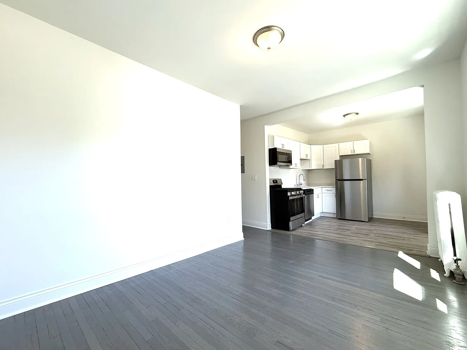 Stowell Avenue Apartments — Photo 3