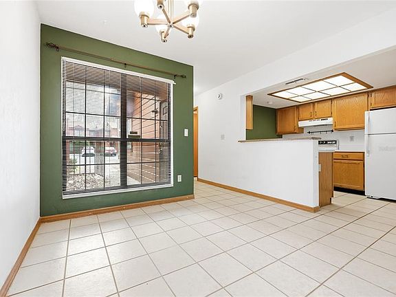 2nd image of 822 SW 56th Ter