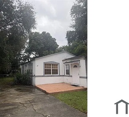 24 NE 169th St