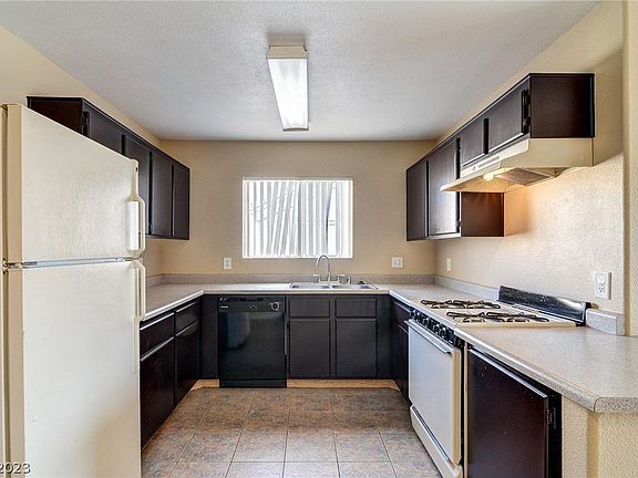 5th image of 3960 Danny Melamed Ave Unit 202