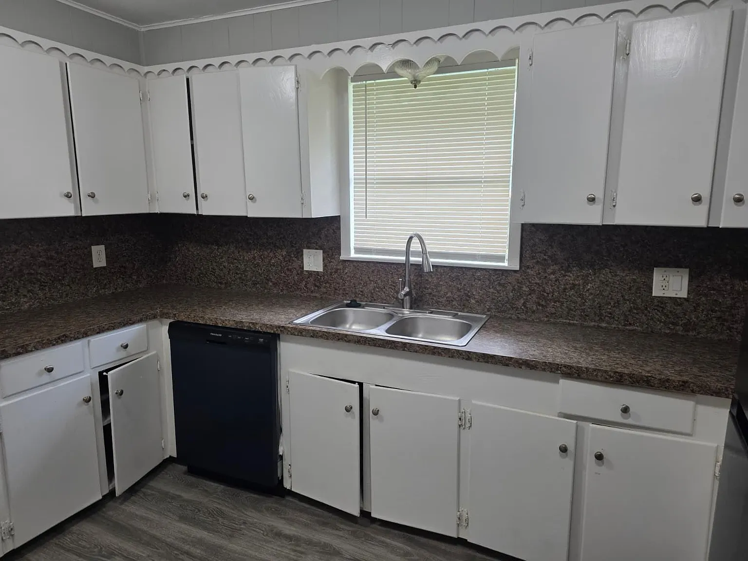 4 bed, 2.0 bath, 1764 sqft, $1,600 — Photo 4