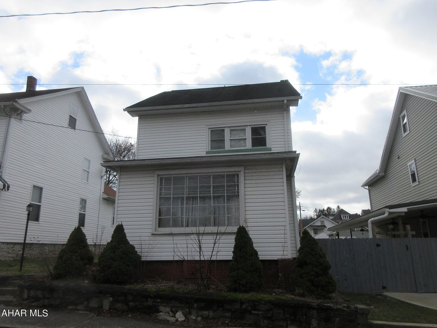 524 E Main St, Roaring Spring, PA 16673 Zillow