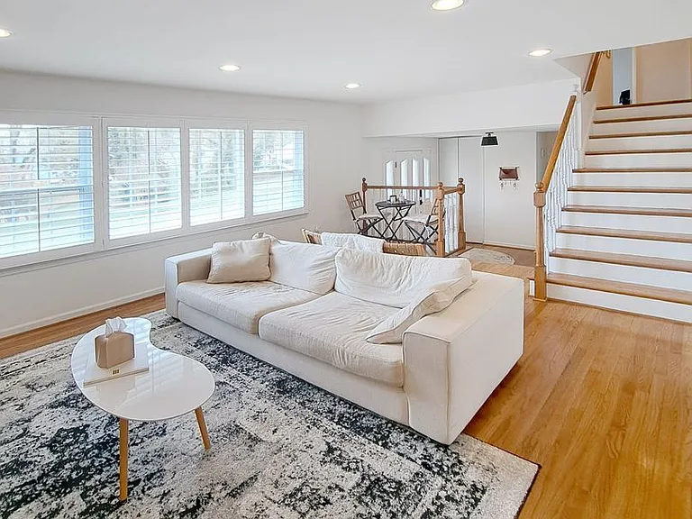 1904 Taylor Ave — Photo 6