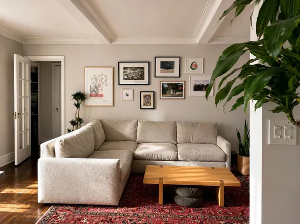 333 East 53rd Street image 1 of 11