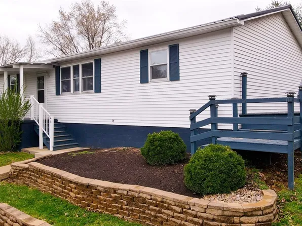 44 Hickory Dr, Little Hocking, OH 45742