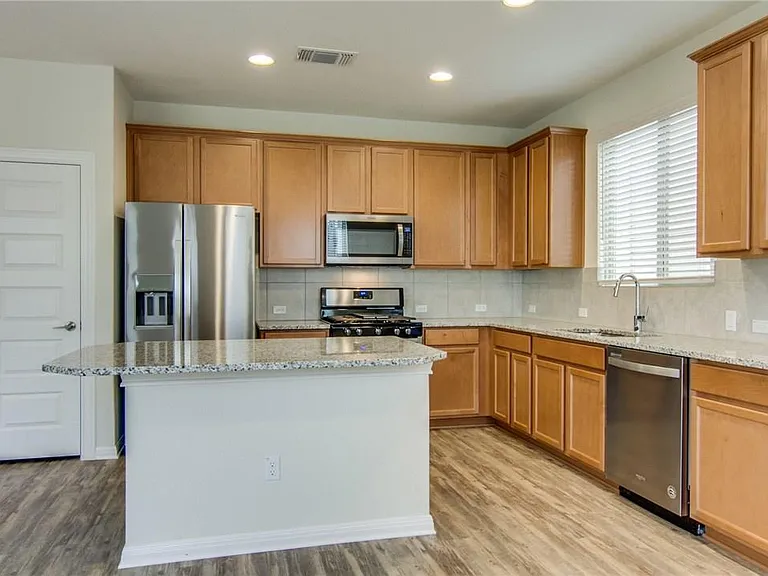 15912 Windroot St — Photo 12