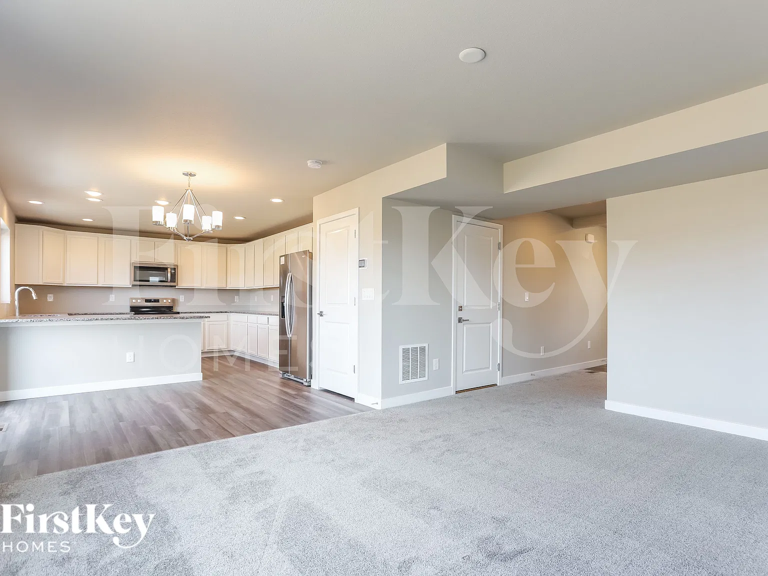 3 bed, 2.5 bath, 1643 sqft, $2,530 — Photo 3