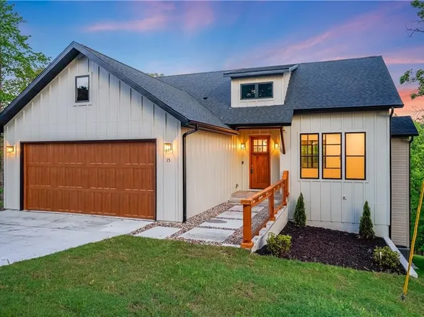 15 Montgomery Ln, Bella Vista, AR 72715