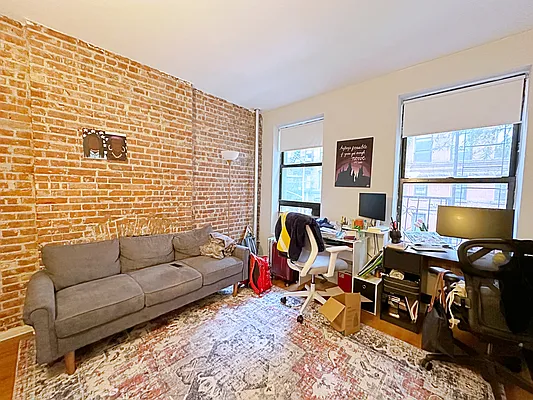 Rented by Living New York | media 8