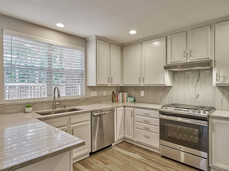 38 E Gaslight Pl — Photo 13
