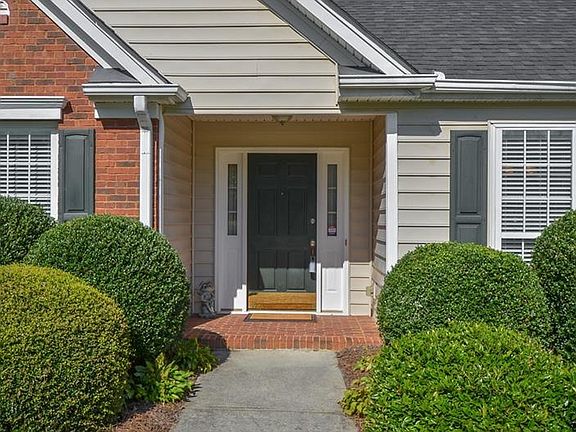 3rd image of 1125 Evergreen Oak Way