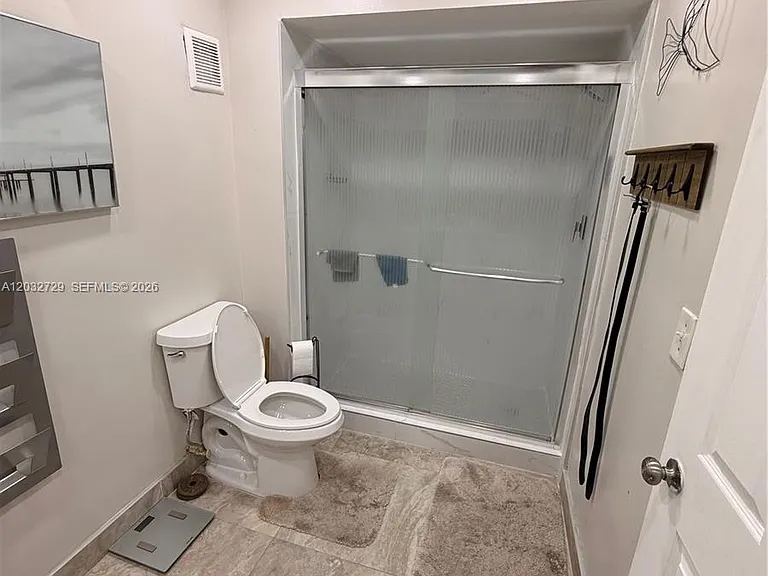20451 NE 10th Pl — Photo 22
