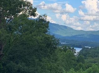 21 Tahlequah Rdg, Hayesville, NC 28904