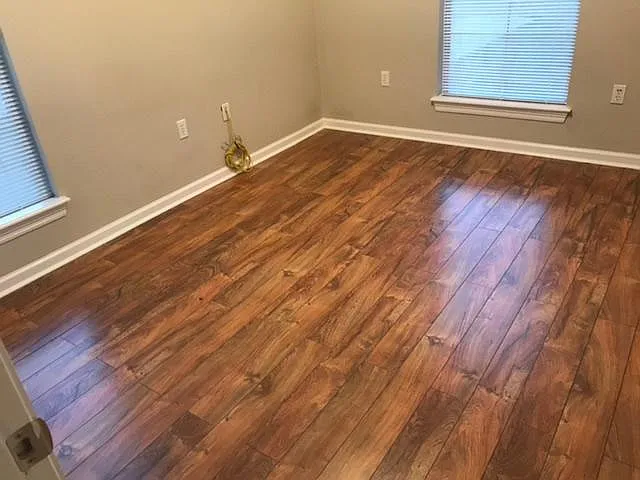 265 Greenhaven Dr — Photo 2
