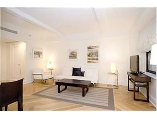 Sold by Douglas Elliman | media 21