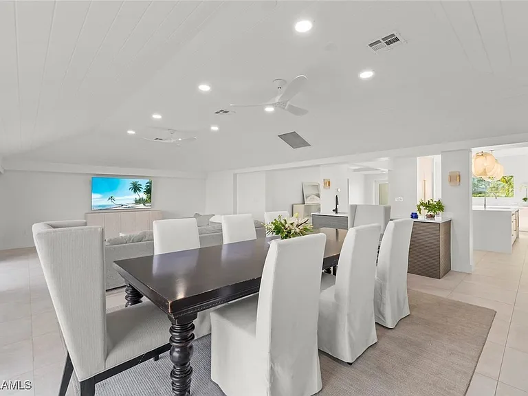 1146 Golden Olive Ct — Photo 4