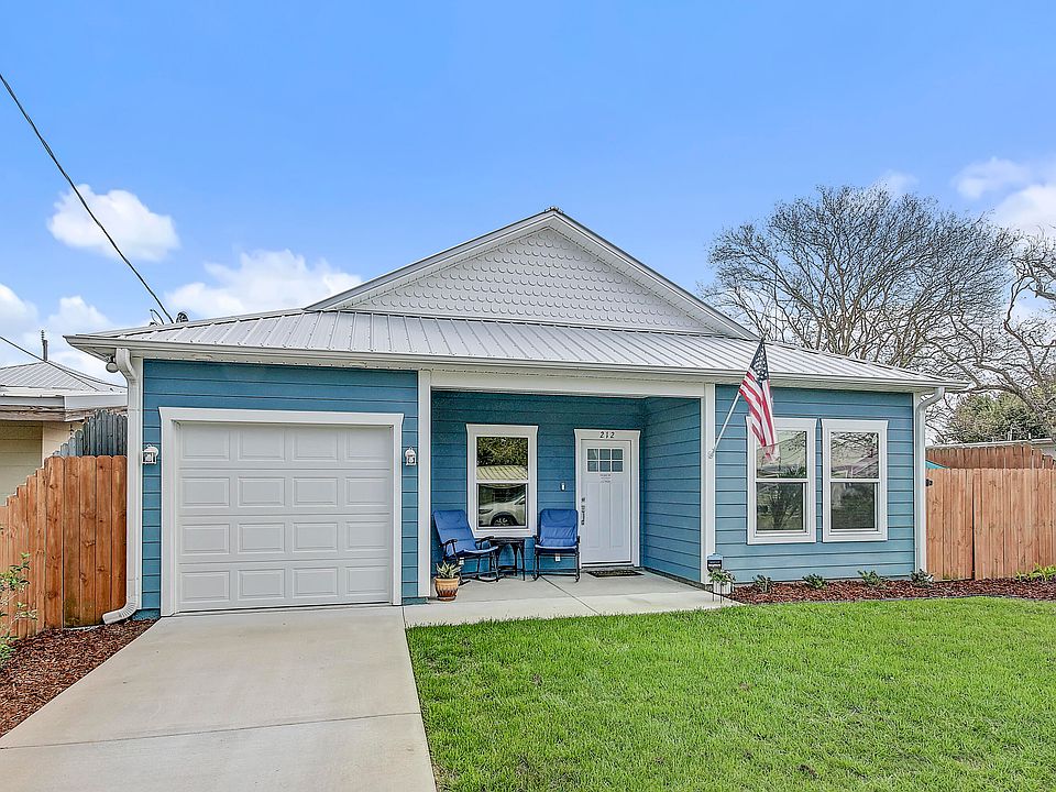 1st image of 212 Romanza Pl