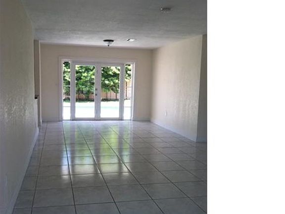 5th image of 7607 Miramar Pkwy