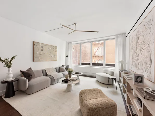 5 Franklin Place image 3 of 16